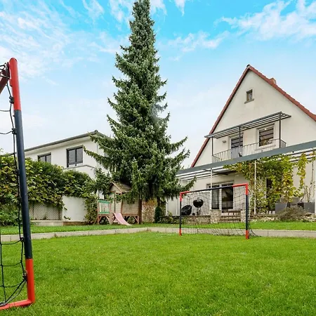 Hatzels Haeuschen Zirndorf Exterior photo